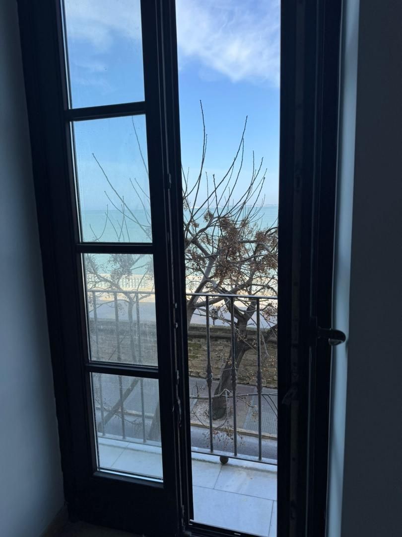 Schlafzimmer von Wohnung zur Miete in  Cádiz Capital mit Klimaanlage und Balkon