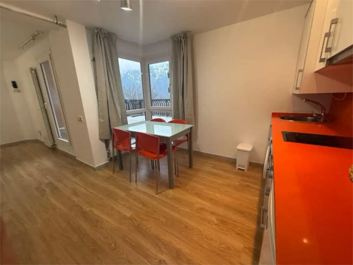 Flat for sale in Benasque Dining room of Flat for sale in Benasque with Terrace and Furnished