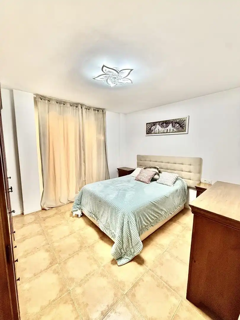 Flat for sale in Plaza la Petanca, 3, Santa María del Águila Bedroom of Flat for sale in El Ejido with Air Conditioner, Terrace and Balcony