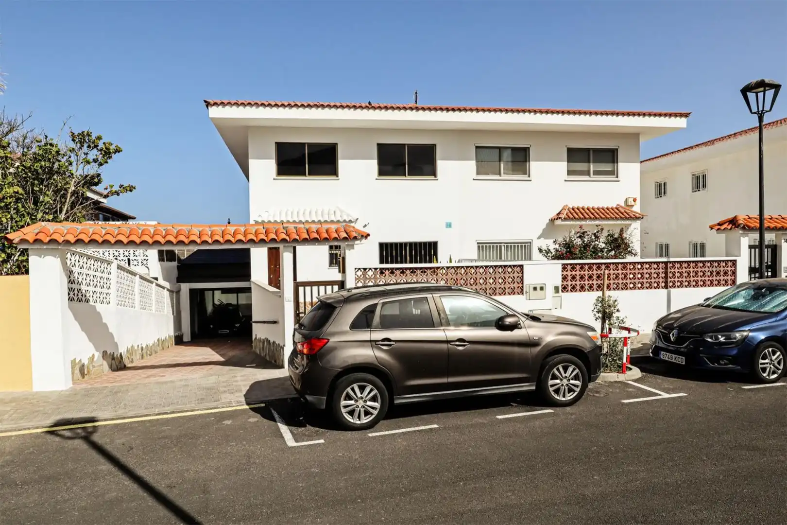 Casa adosada en venda a Avenida Maritima, 34, Candelaria - Playa La Viuda Vista exterior de Casa adosada en venda en Candelaria amb Terrassa, Piscina i Moblat