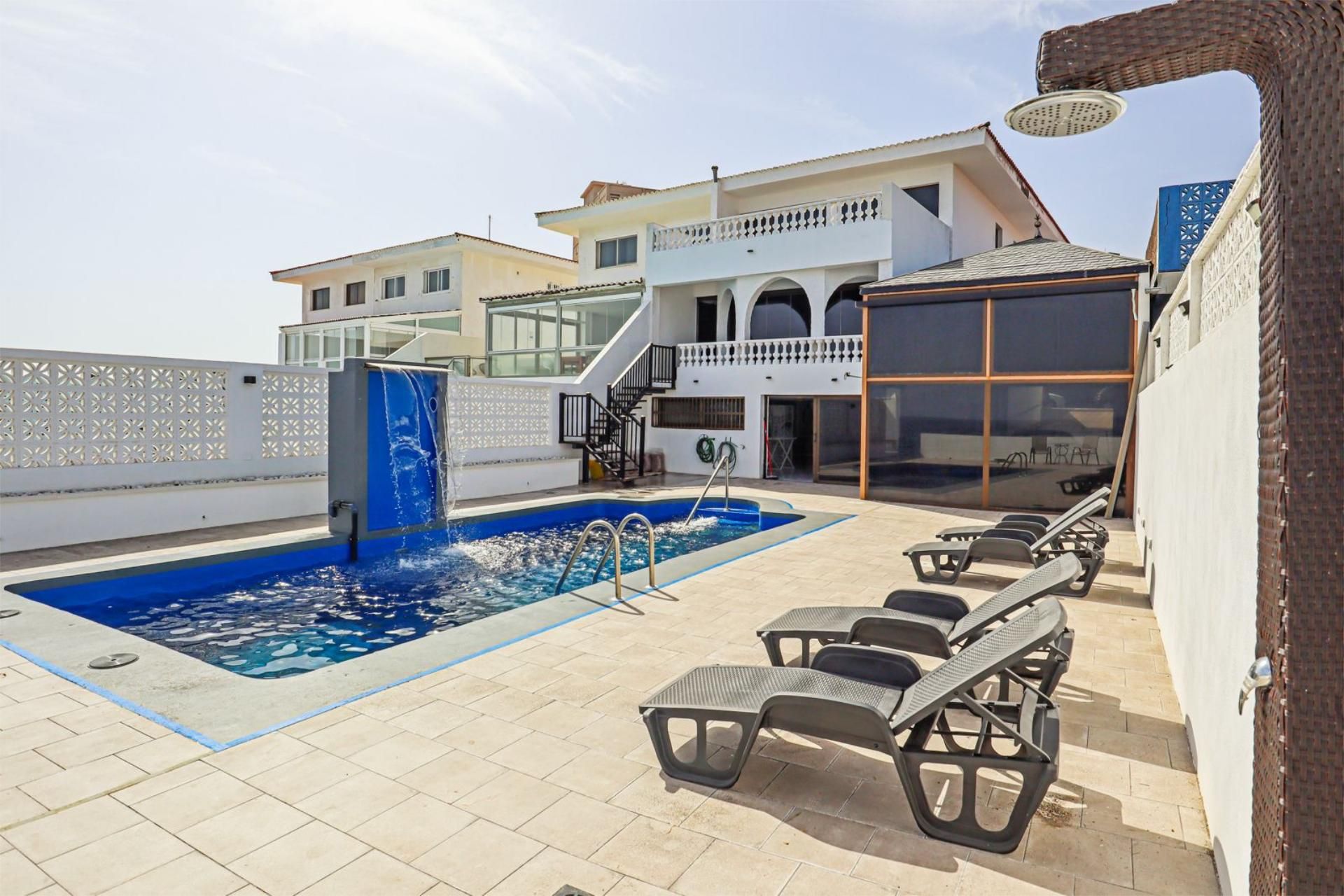 Piscina de Casa adosada en venda en Candelaria amb Terrassa, Piscina i Moblat