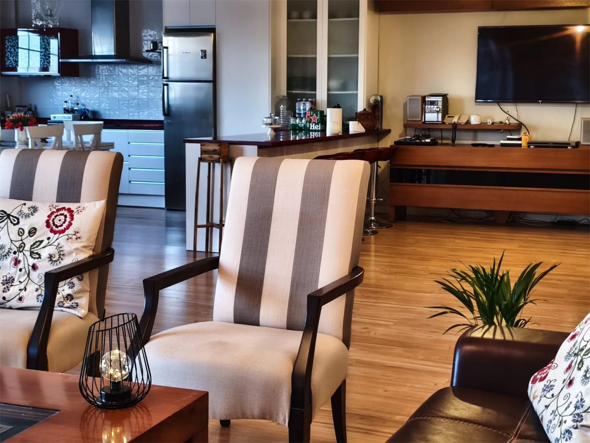 Sala de estar de Casa o chalet en venta en Ciruelos con Aire acondicionado, Terraza y Piscina