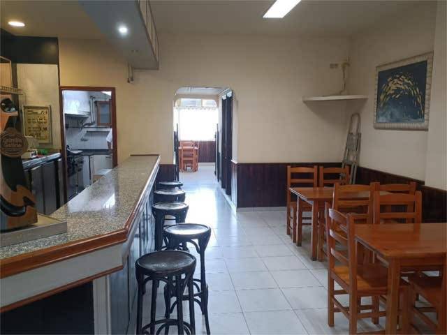 Local comercial en Alquiler en Cuatro Caminos - Plaza de la Cubela