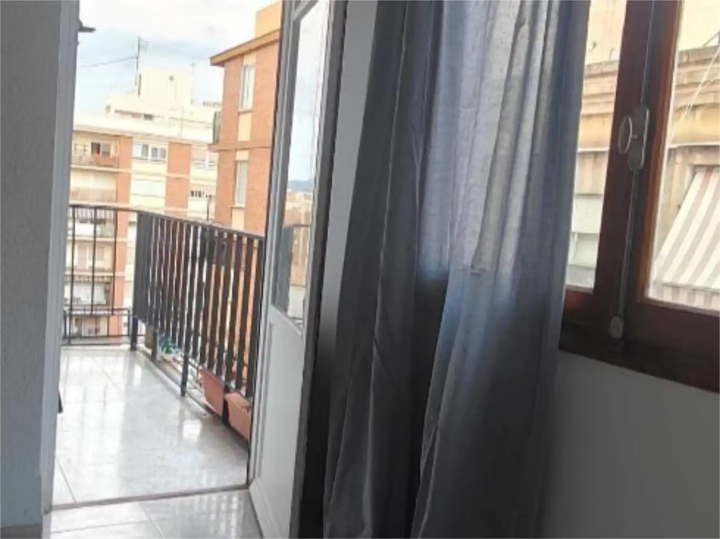 Terraza de Piso para compartir en Castellón de la Plana / Castelló de la Plana con Amueblado y Balcón