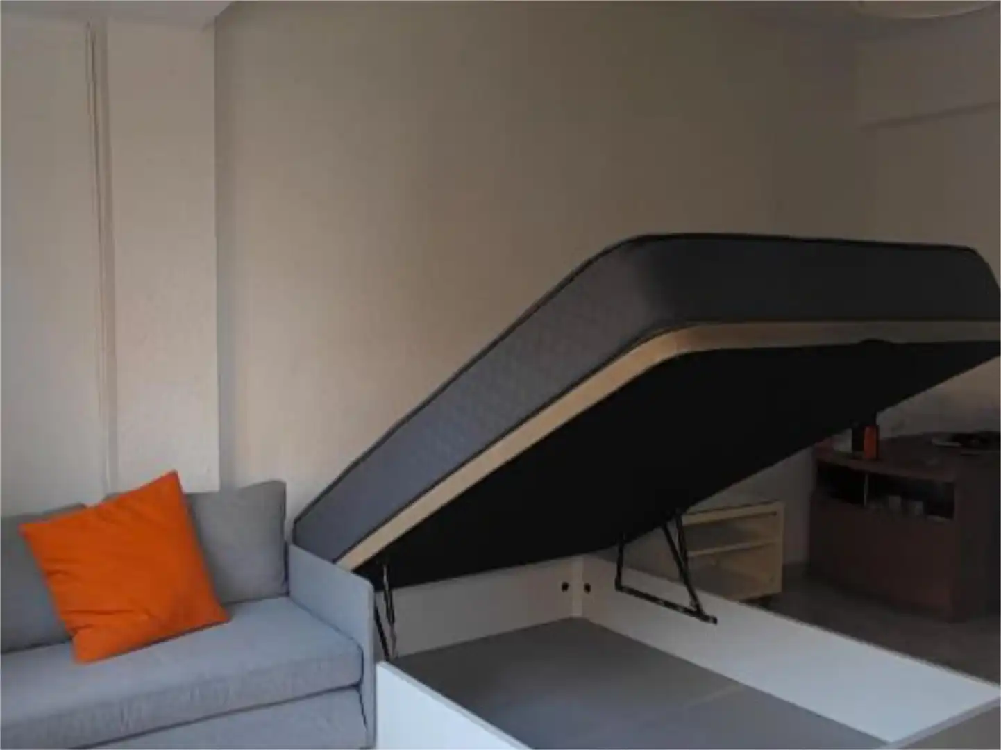 Habitación de Piso para compartir en Castellón de la Plana / Castelló de la Plana con Amueblado y Balcón