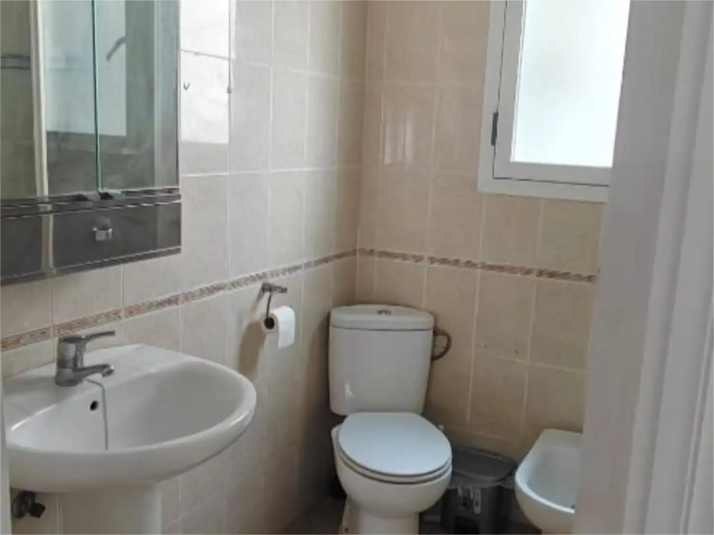 Baño de Piso para compartir en Castellón de la Plana / Castelló de la Plana con Amueblado y Balcón