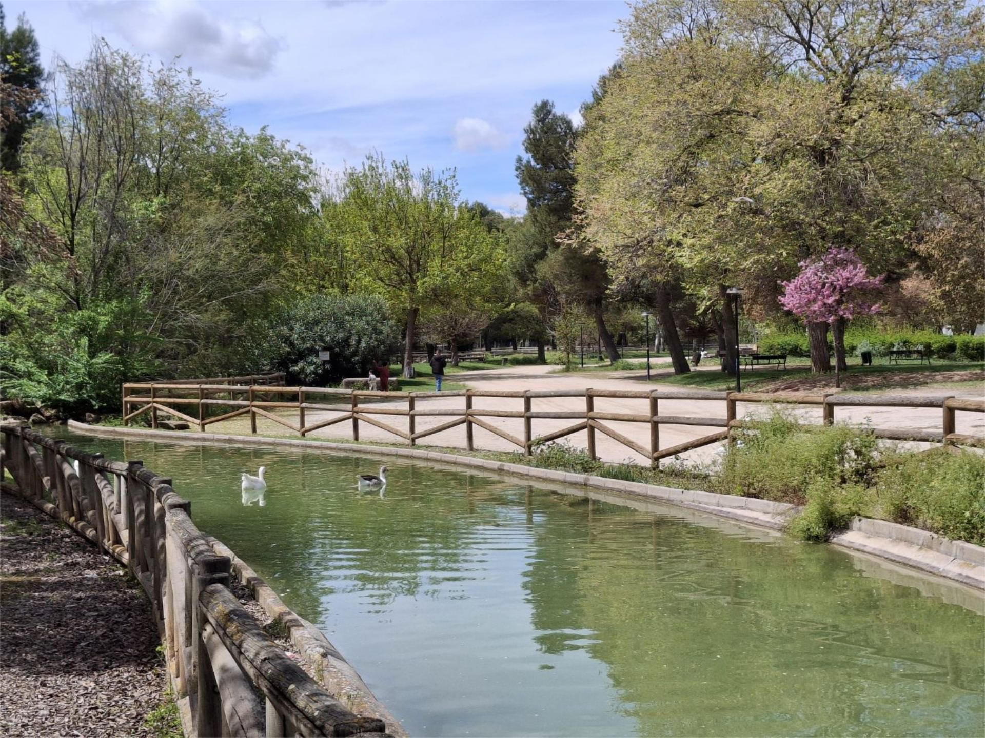 Vista exterior de Casa o chalet en venta en Alcázar de San Juan con Aire acondicionado y Terraza