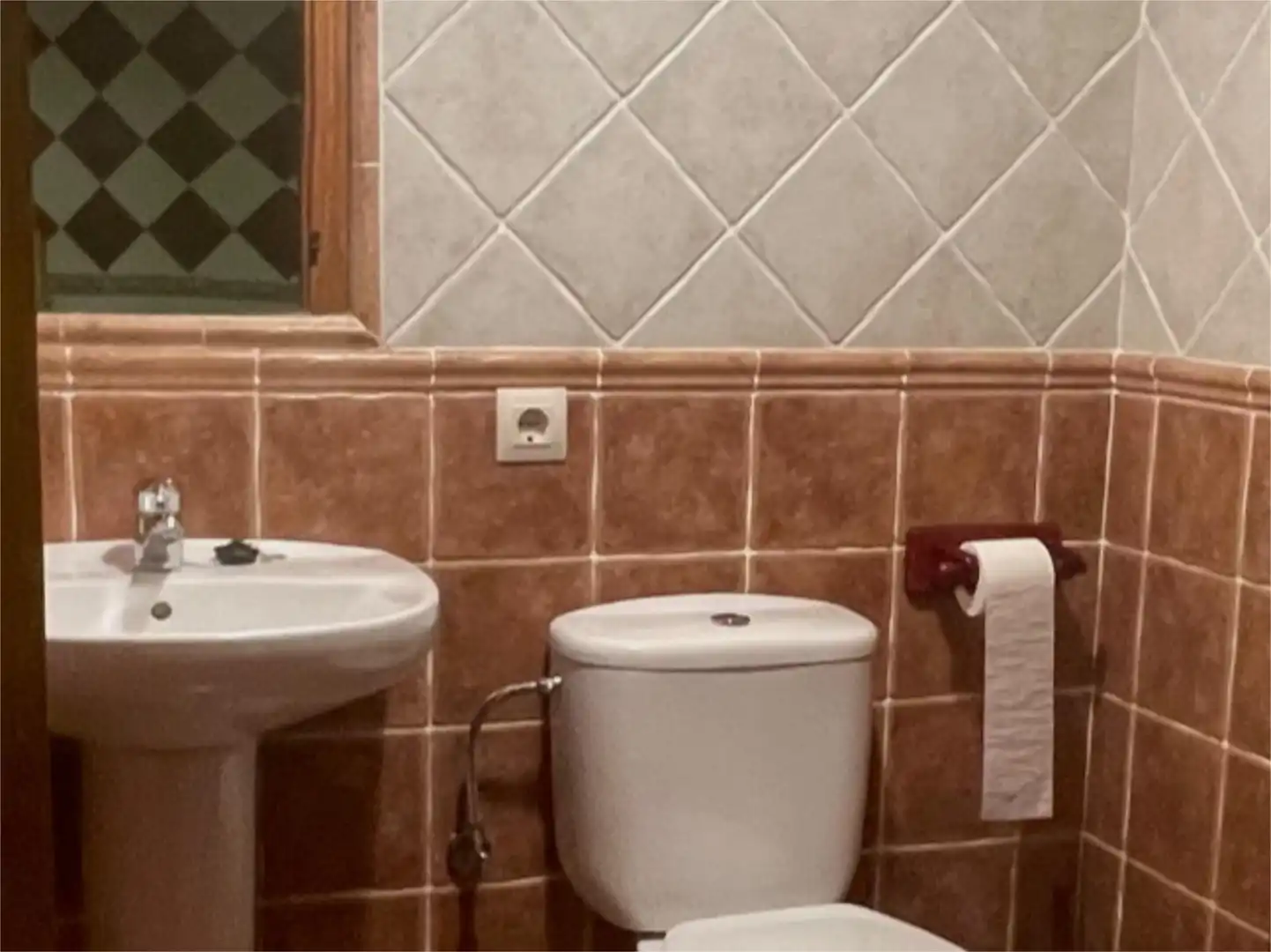 Houses for sale in Calle Dominicos, 41, Carbajosa de la Sagrada Bathroom of Houses for sale in Carbajosa de la Sagrada with Terrace and Balcony
