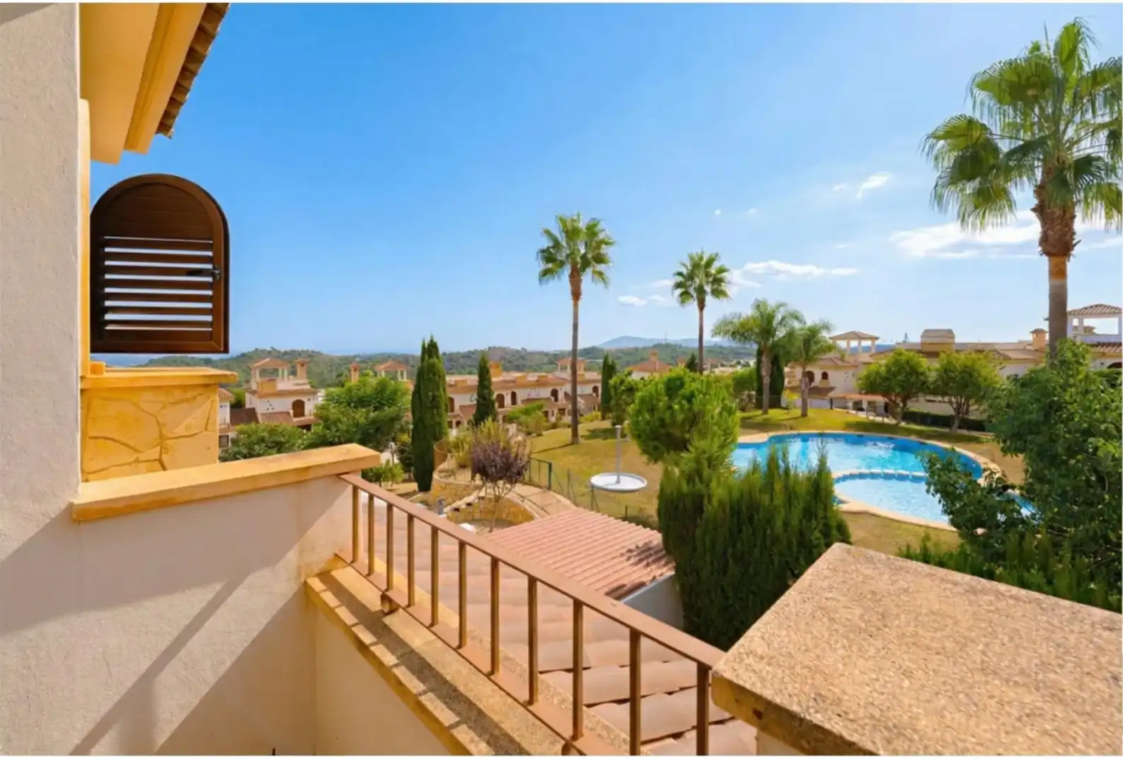 Jardí de Casa adosada en venda en Polop amb Aire condicionat, Terrassa i Balcó