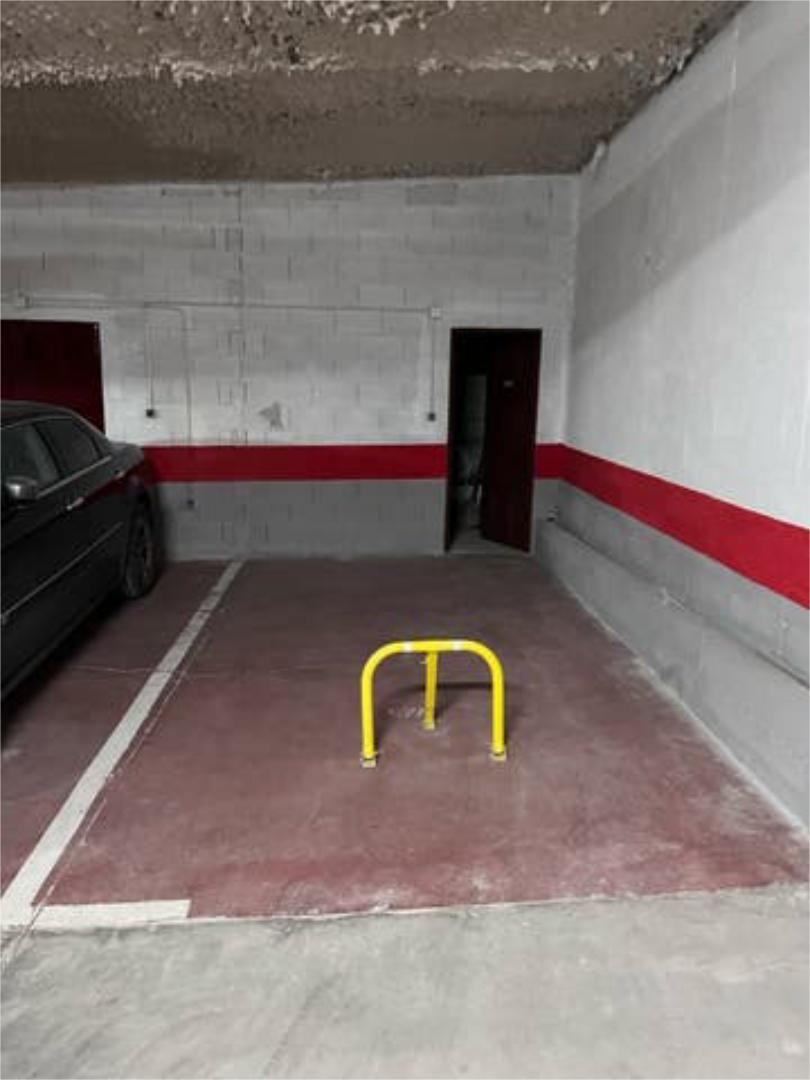 Parkplatz von Garage zur Miete in Sierra Nevada