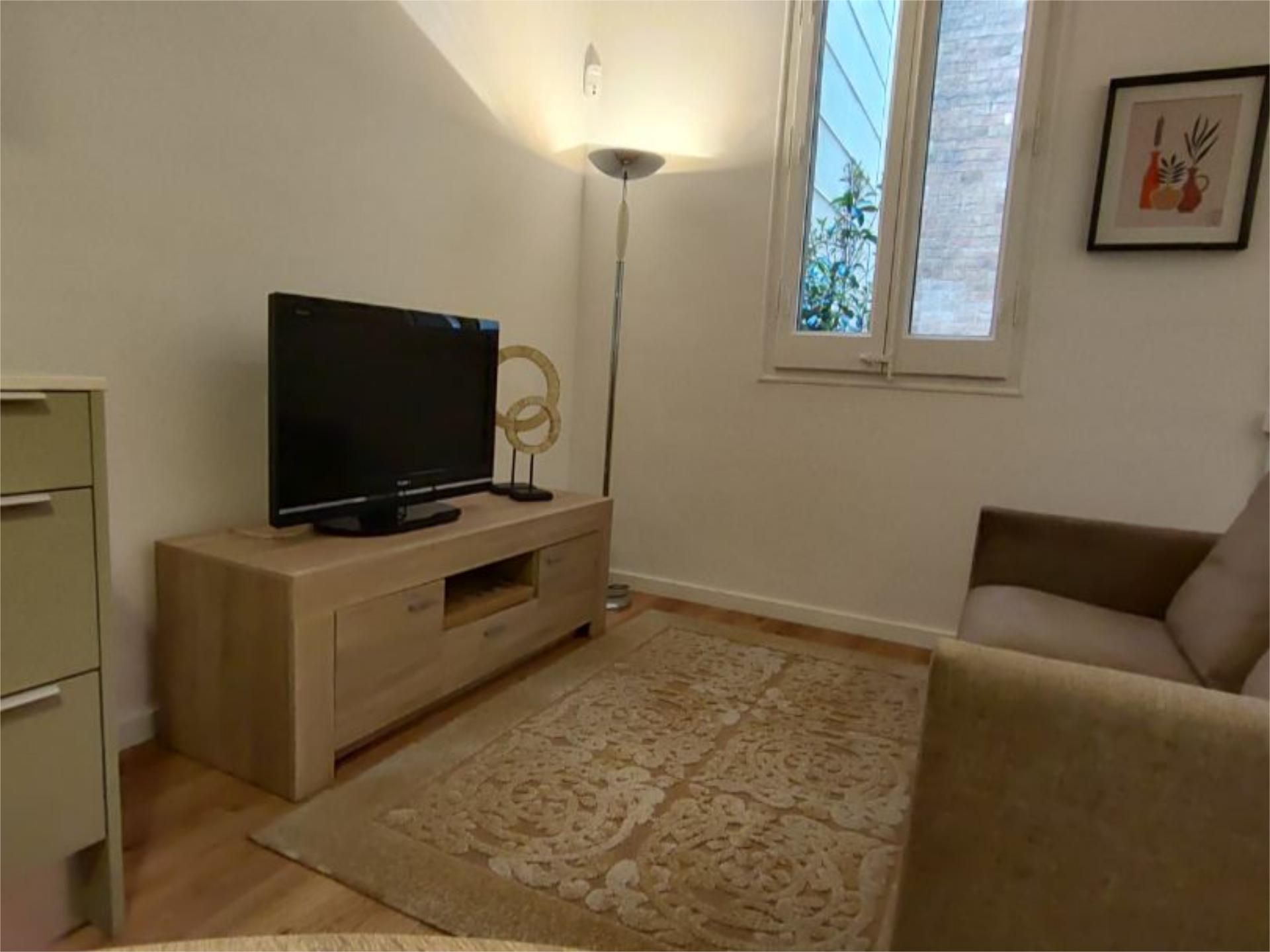 Sala de estar de Piso en venta en  Barcelona Capital con Balcón