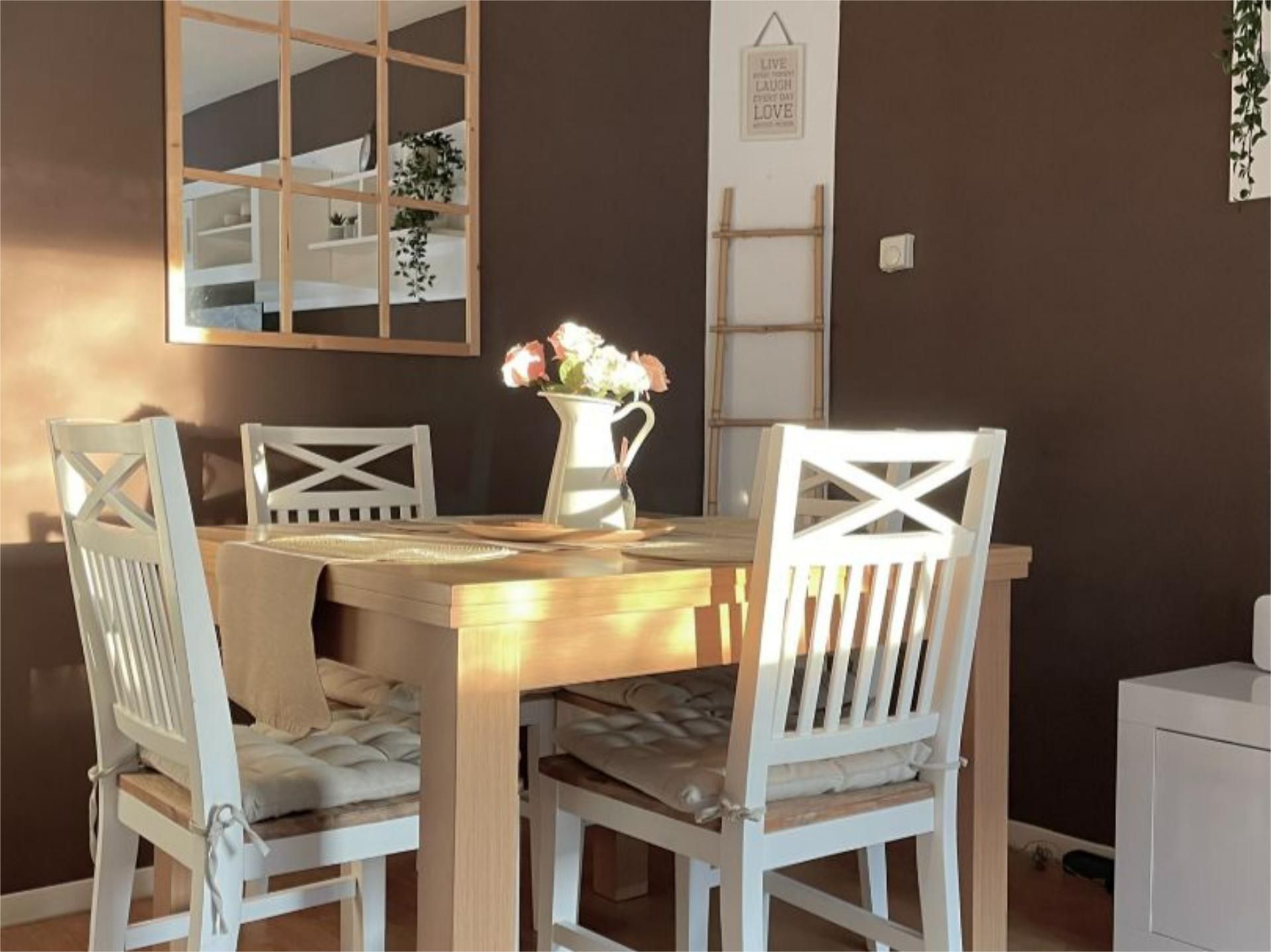 Dining room of Flat for rent in  Madrid Capital  with Air Conditioner, Heating and Furnished