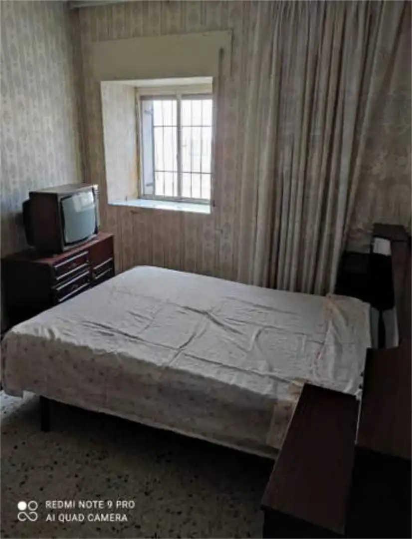 Bedroom of Houses for sale in Ledrada