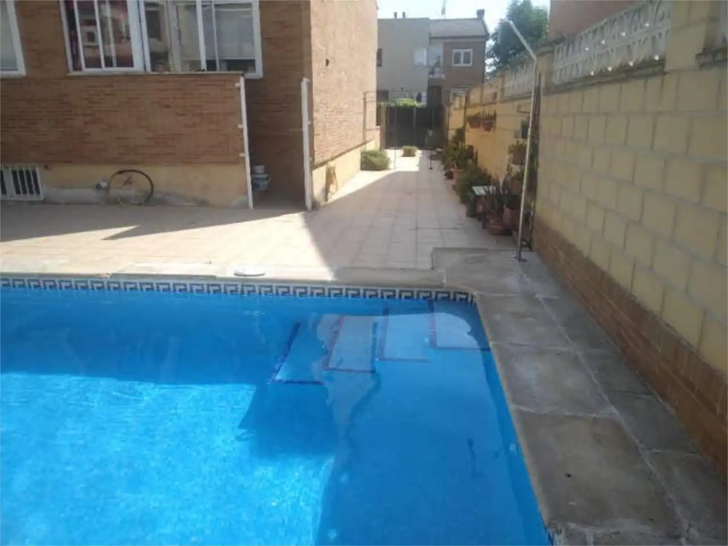 Casa adosada en venda a La Paloma - Asfain Piscina de Casa adosada en venda en Azuqueca de Henares amb Calefacció, Jardí privat i Terrassa