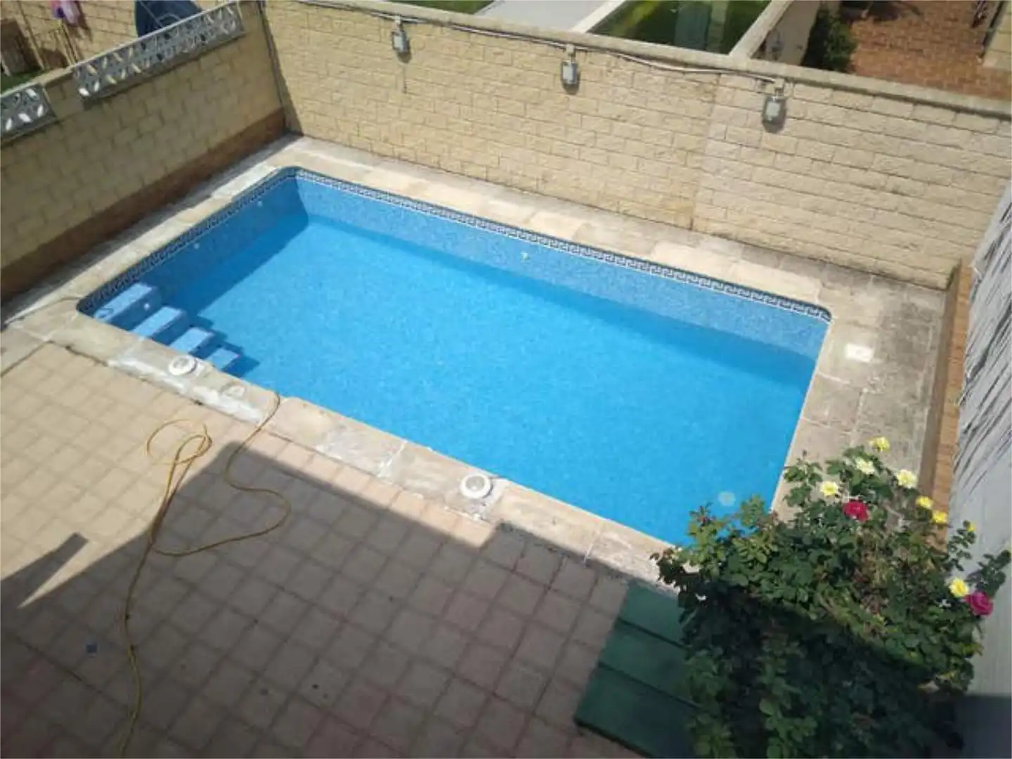 Casa adosada en venda a La Paloma - Asfain Piscina de Casa adosada en venda en Azuqueca de Henares amb Calefacció, Jardí privat i Terrassa