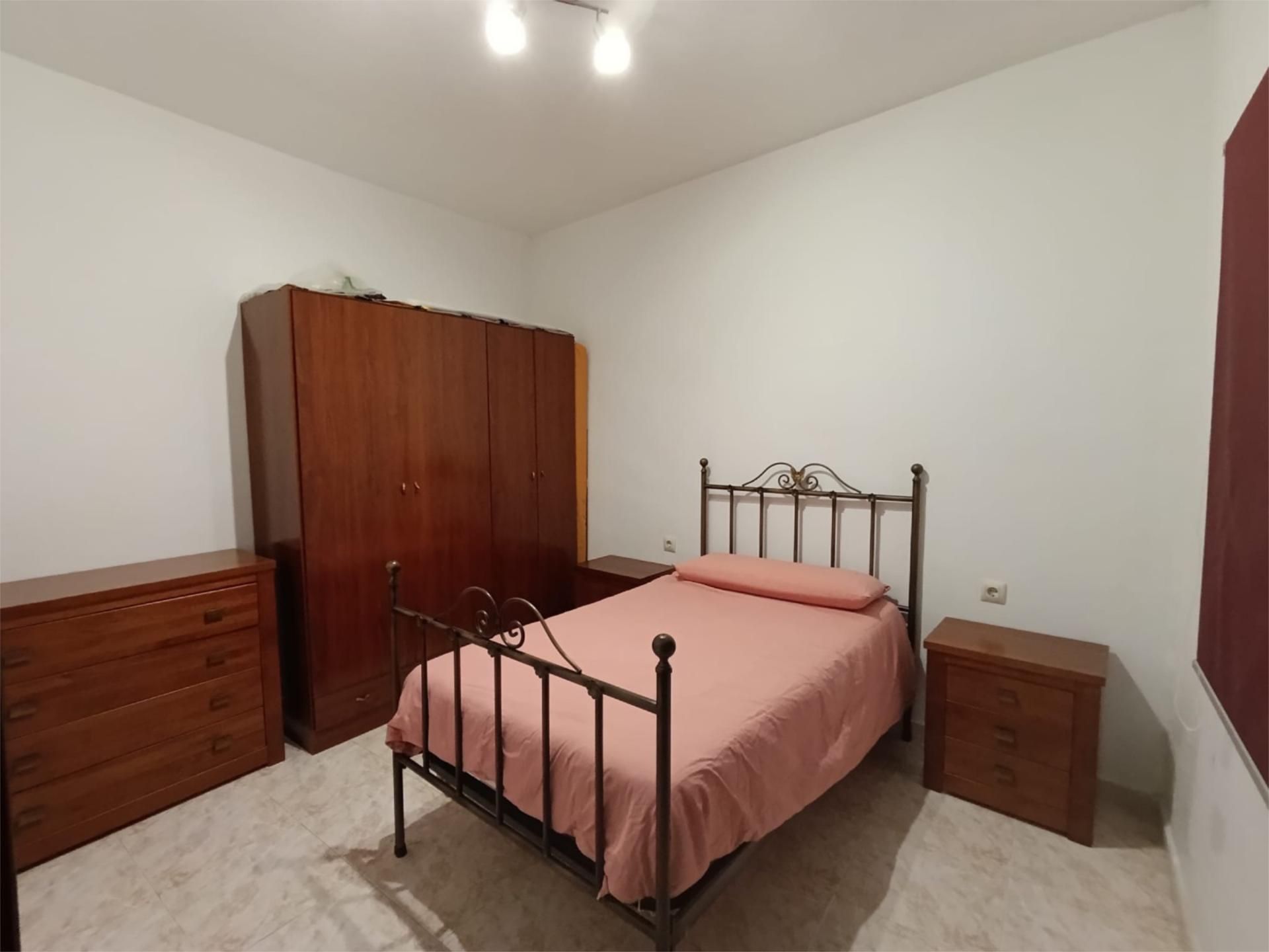 Bedroom of Flat for rent in Plasencia  with Air Conditioner, Heating and Terrace