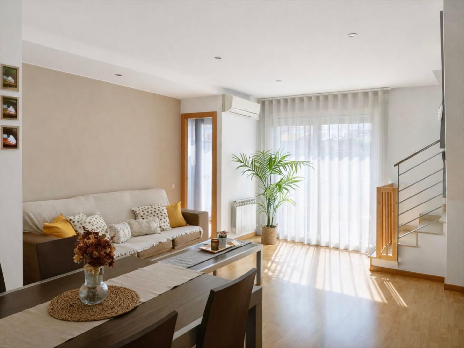 Wohnzimmer von Wohnung zum Verkauf in Terrassa mit Klimaanlage, Terrasse und Balkon