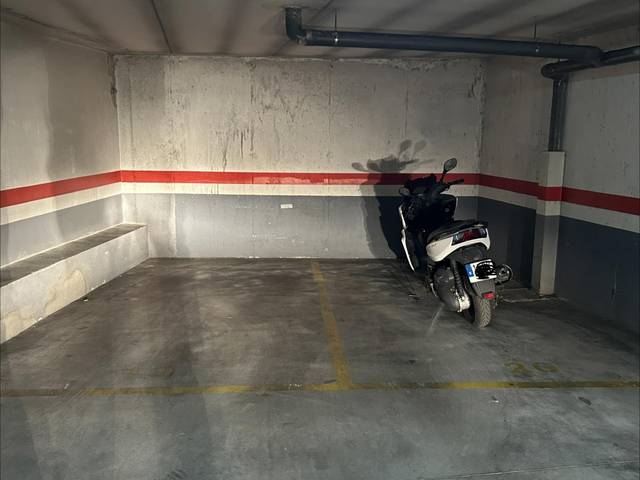 Garaje en Alquiler en Paseo de Zorrilla, 368 en Parque Alameda - Paula López