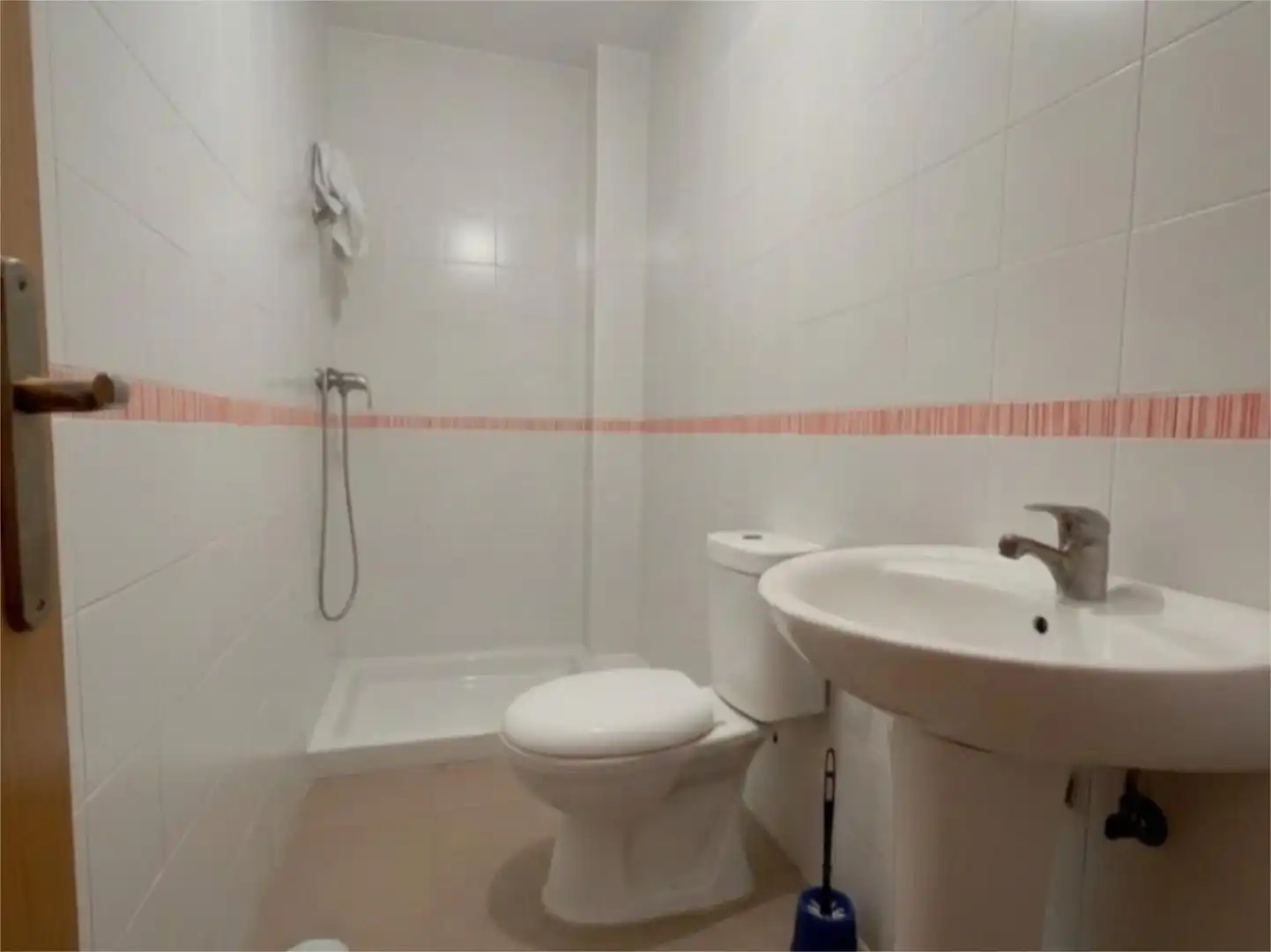 Flat for sale in Calle Virgen del Rocio, 2, Villamartín Bathroom of Flat for sale in Villamartín with Air Conditioner and Balcony