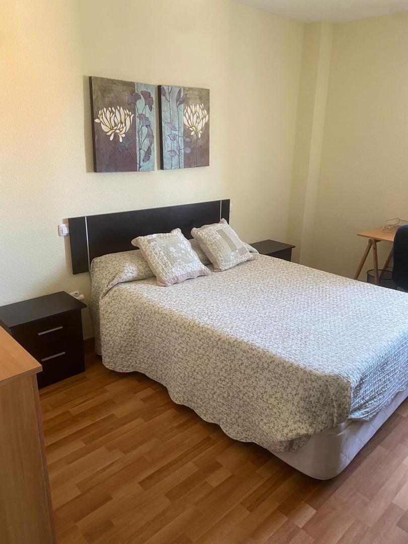 Bedroom of Flat for share in Badajoz Capital  with Parquet flooring and Furnished