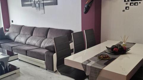 Foto 3 de Piso en venta en Avenida de Carlos I, 1, Torrejón de la Calzada, Madrid