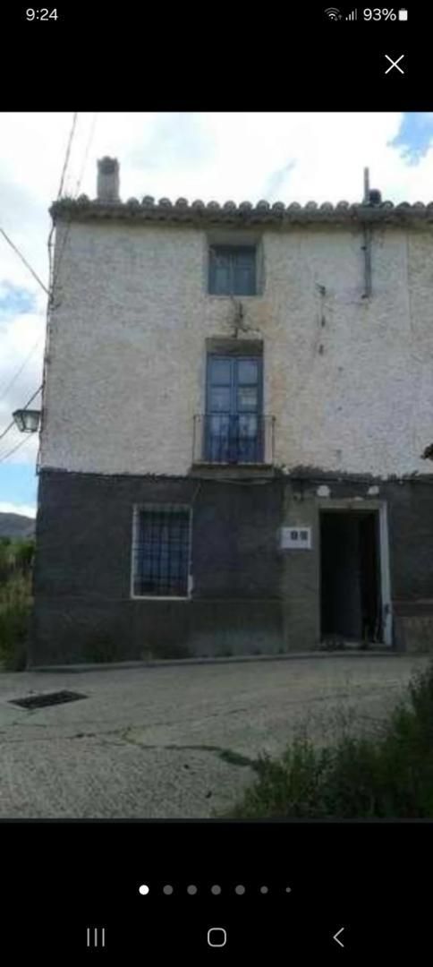 Vista exterior de Piso en venta en Yeste con Trastero