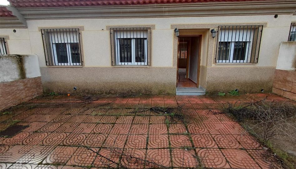 Casa adosada en venta en Calle San Agustin, 10, Campillo de Altobuey, Cuenca - imagen 1 Foto 1 de Casa adosada en venta en Calle San Agustin, 10, Campillo de Altobuey, Cuenca