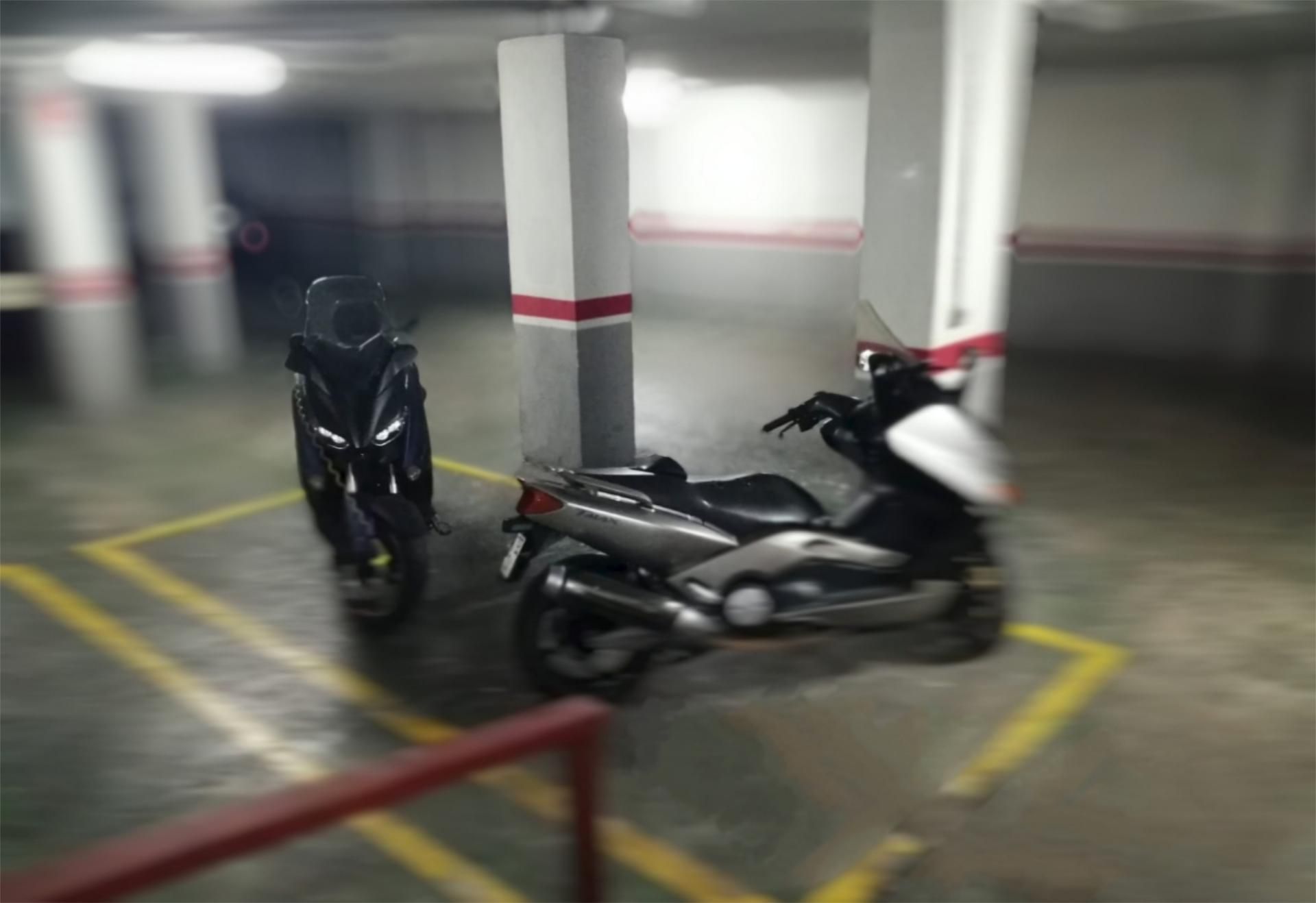 Garaje de alquiler en Carrer d'Hernán Cortés, 3, País Valencià Parking de Garaje de alquiler en Mislata