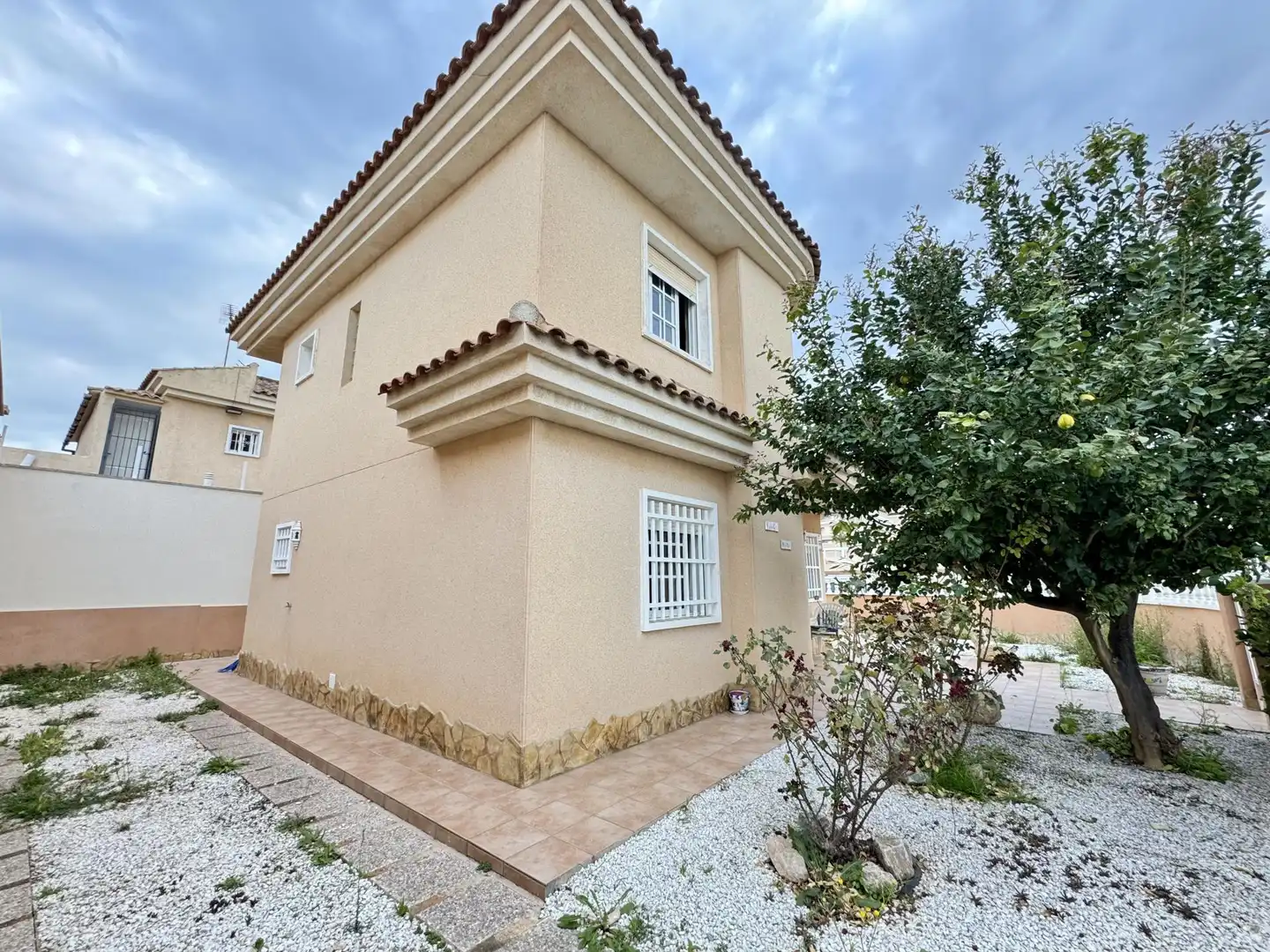 Vista exterior de Casa o chalet en venta en Torrevieja con Jardín privado, Terraza y Trastero