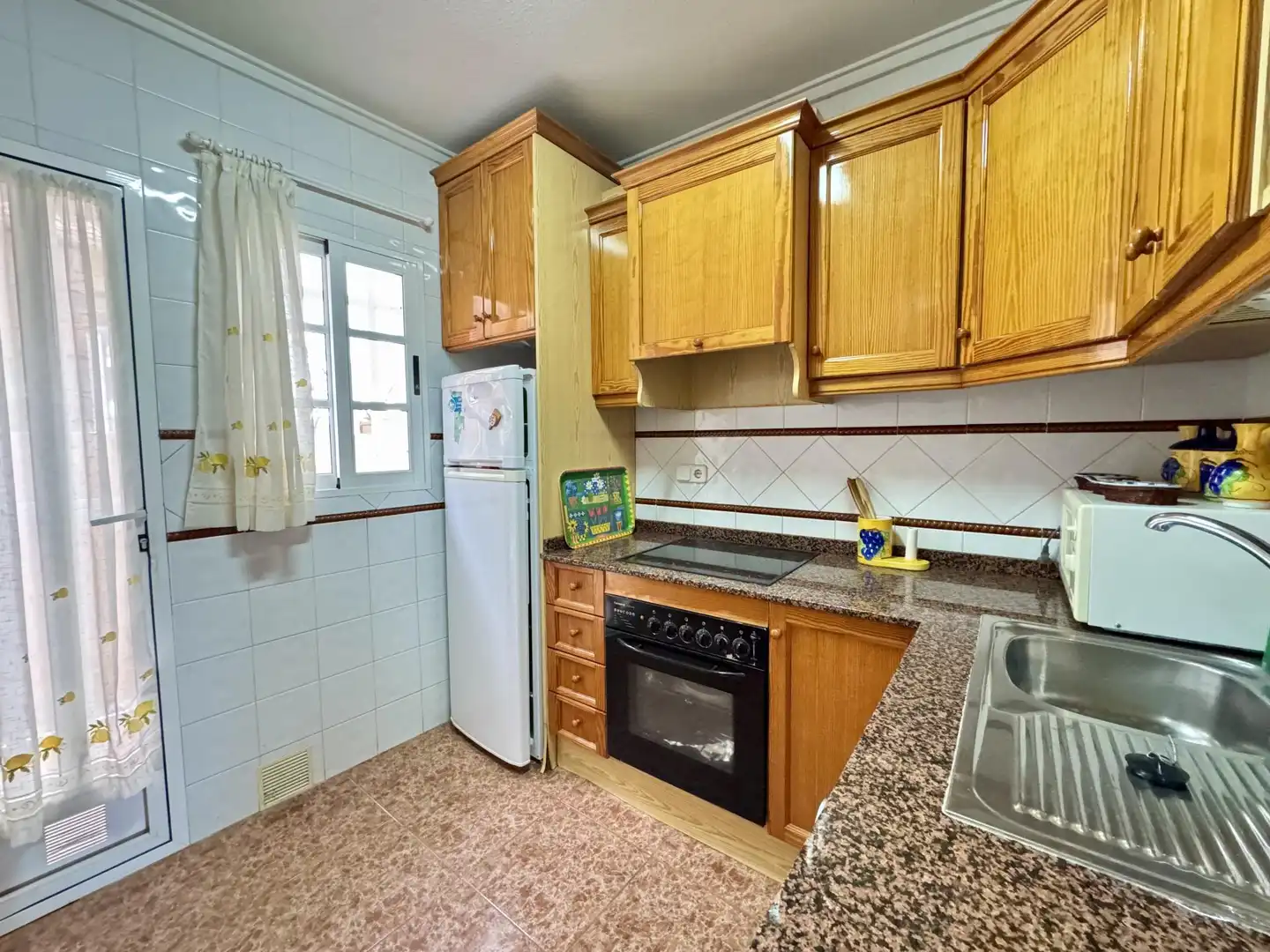 Cocina de Casa o chalet en venta en Torrevieja con Jardín privado, Terraza y Trastero
