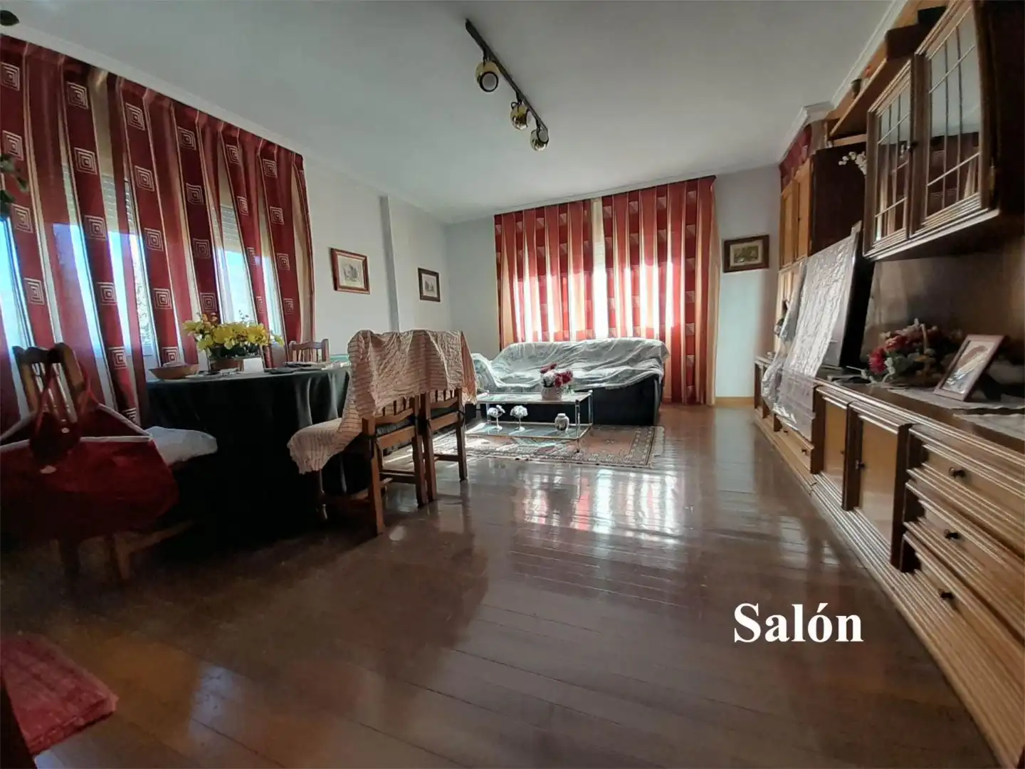 Casa o chalet en venta en Calle Fonfría, 4, Torre del Bierzo Sala de estar de Casa o chalet en venta en Torre del Bierzo con Calefacción, Jardín privado y Parquet