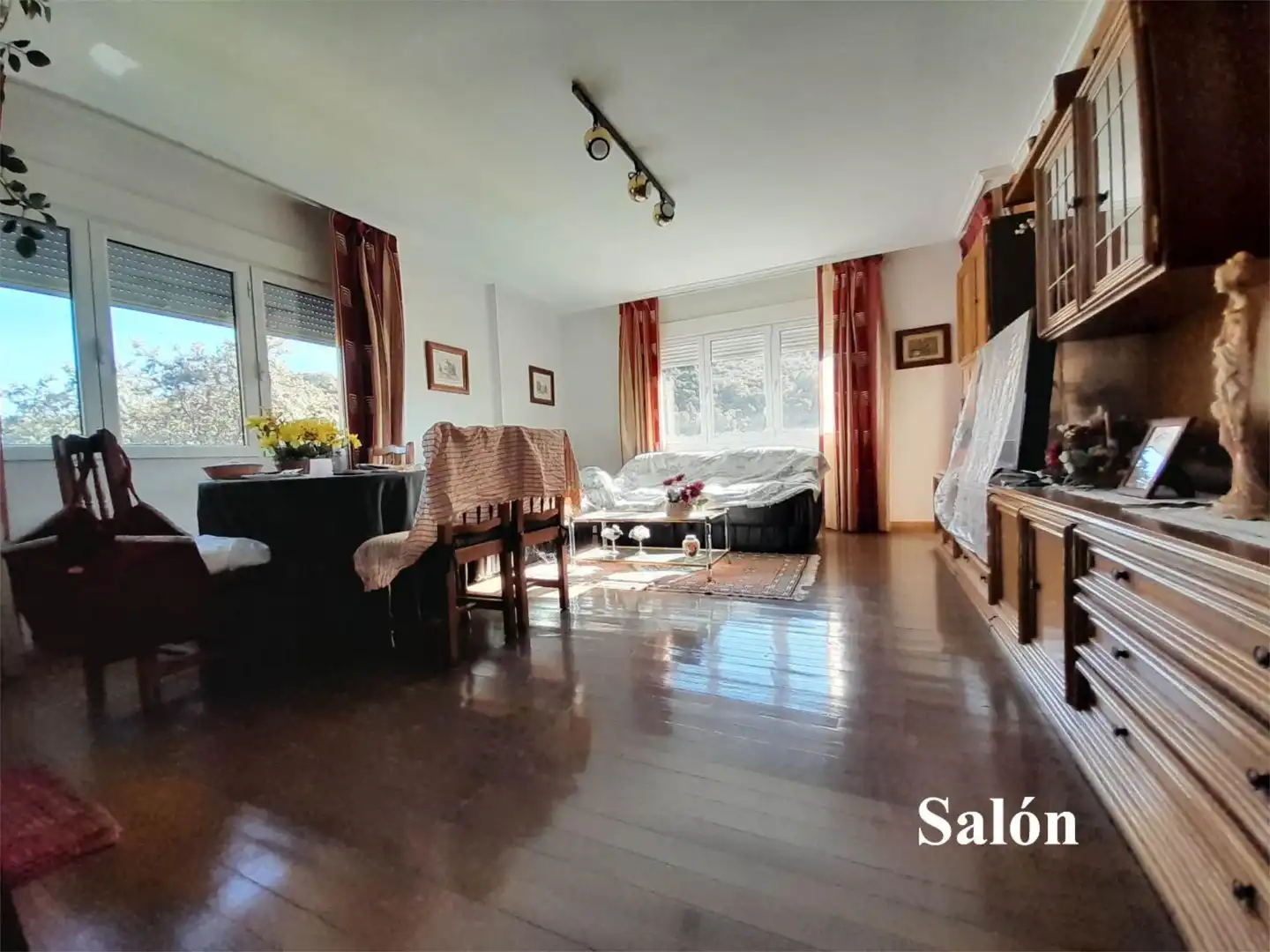 Casa o chalet en venta en Calle Fonfría, 4, Torre del Bierzo Sala de estar de Casa o chalet en venta en Torre del Bierzo con Calefacción, Jardín privado y Parquet
