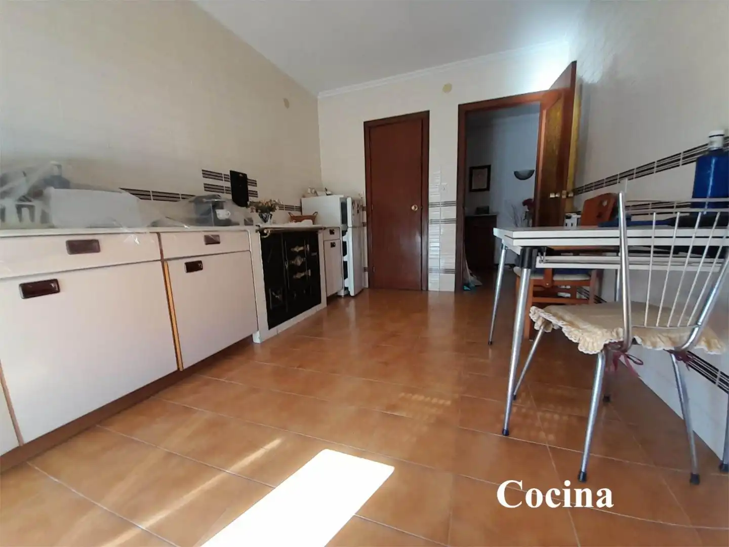 Casa o chalet en venta en Calle Fonfría, 4, Torre del Bierzo Cocina de Casa o chalet en venta en Torre del Bierzo con Calefacción, Jardín privado y Parquet