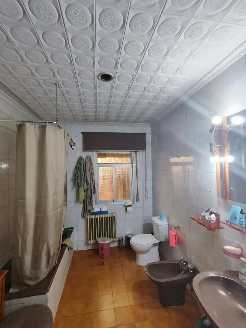 Casa adosada en venta en Calle Zaorejas, 16, Aeropuerto Baño de Casa adosada en venta en Madrid con Jardín privado, Terraza y Trastero