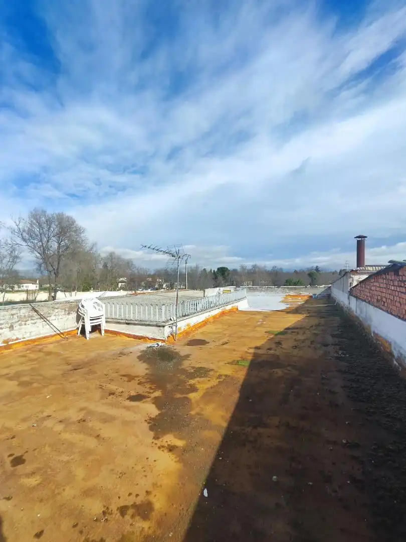 Casa adosada en venta en Calle Zaorejas, 16, Aeropuerto Piscina de Casa adosada en venta en Madrid con Jardín privado, Terraza y Trastero