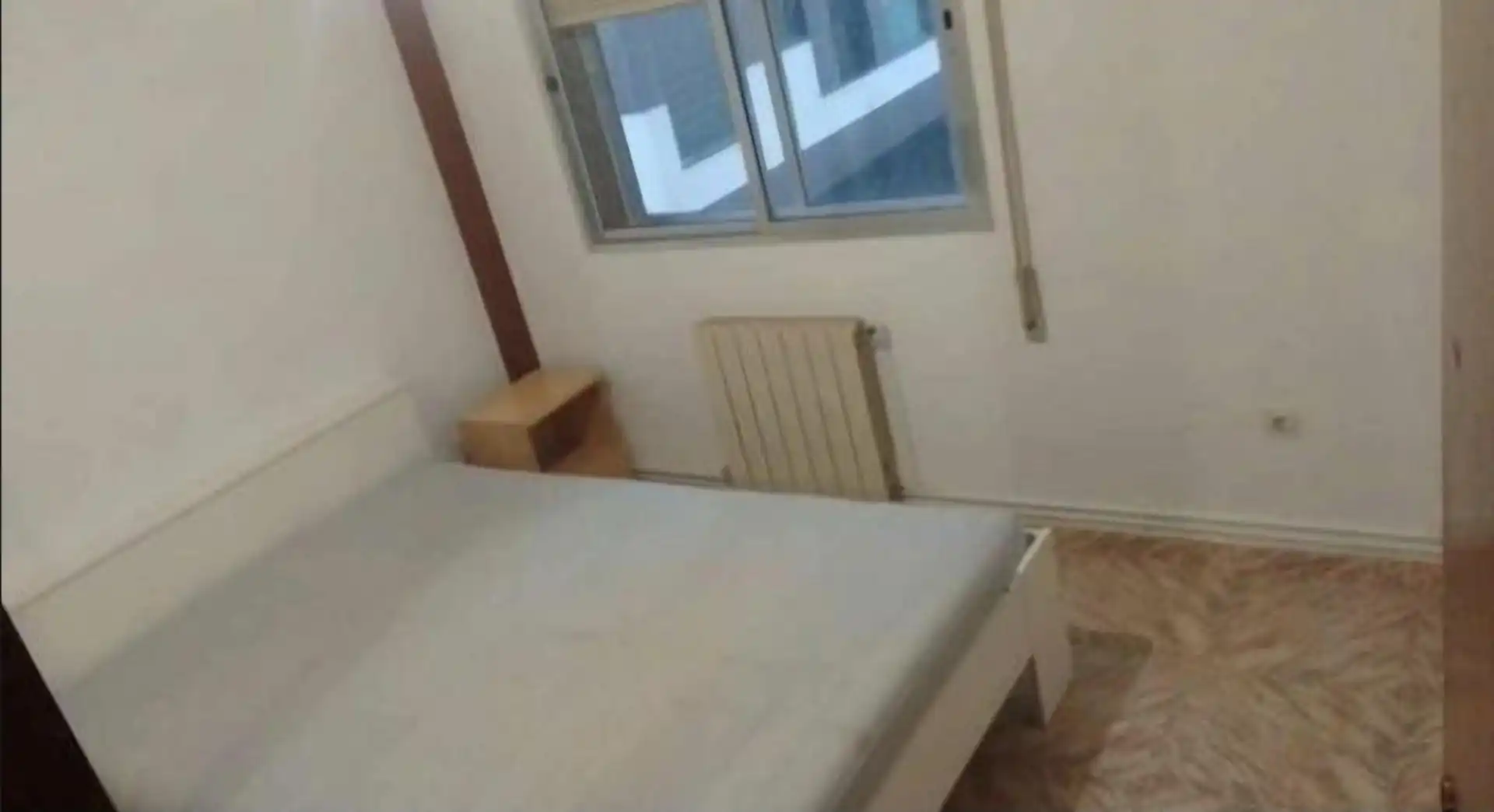Zimmer in Calle Rio Duero, 17, Suroeste - Zona Hospital