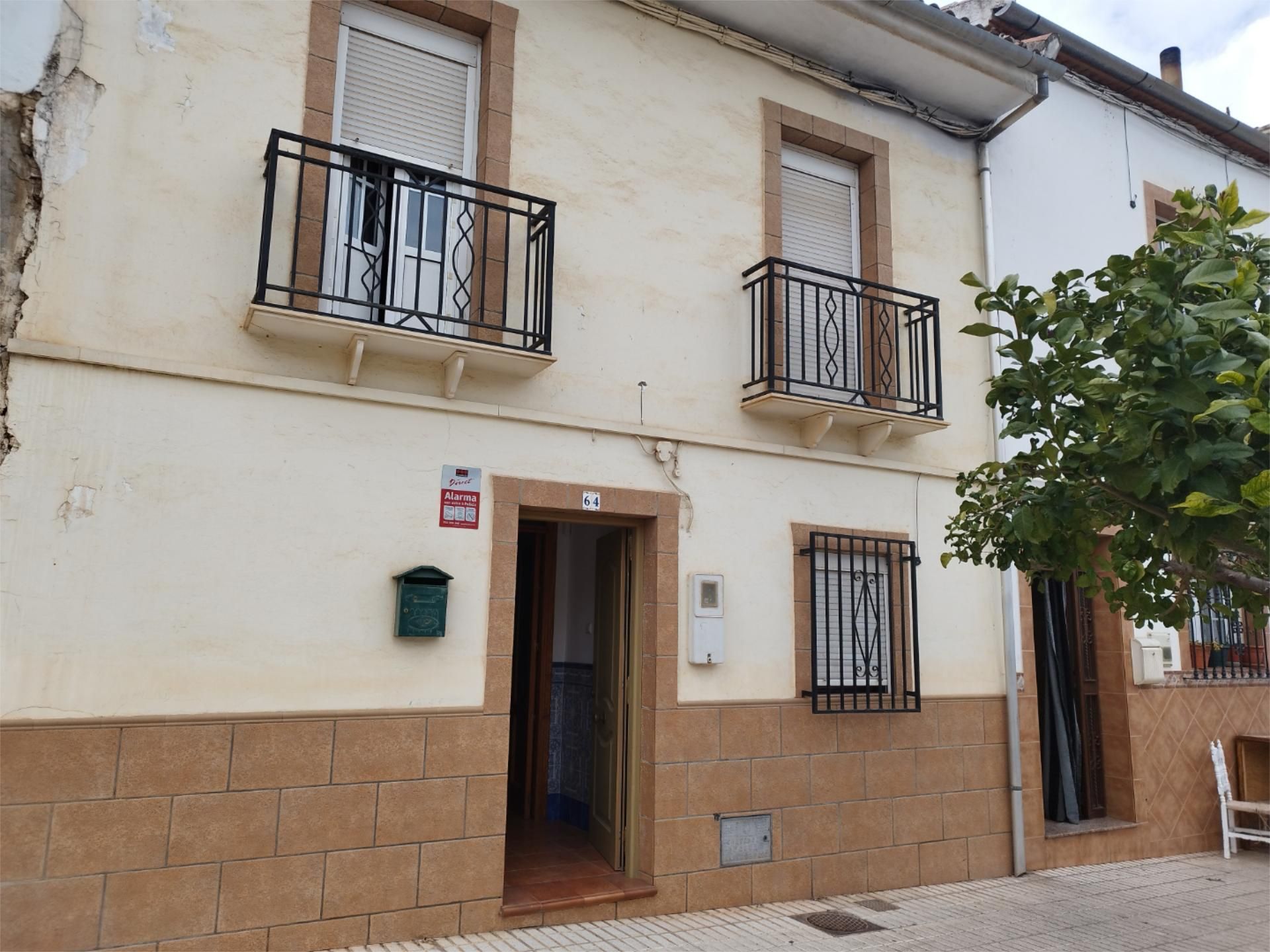 Vista exterior de Casa adosada en venta en Alameda con Terraza, Trastero y Amueblado