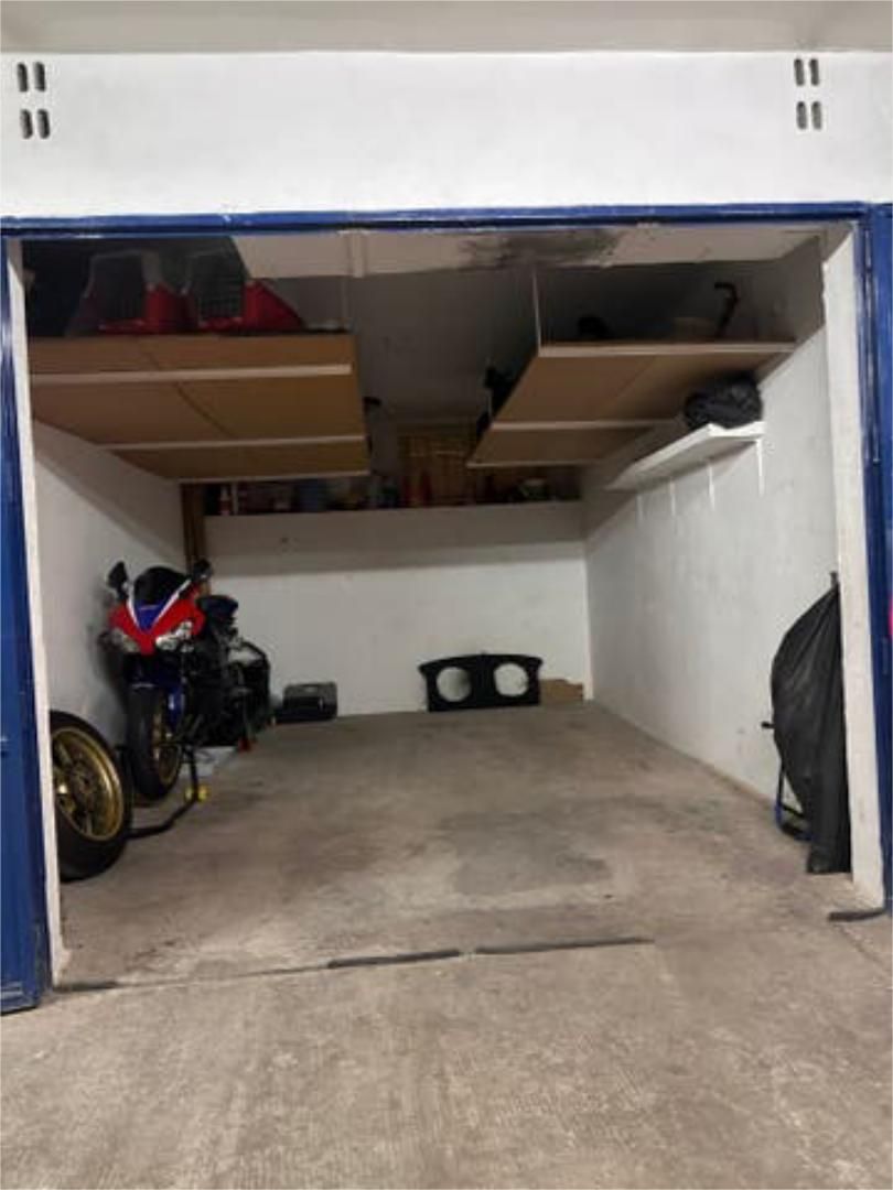 Garage for rent in  Granada Capital