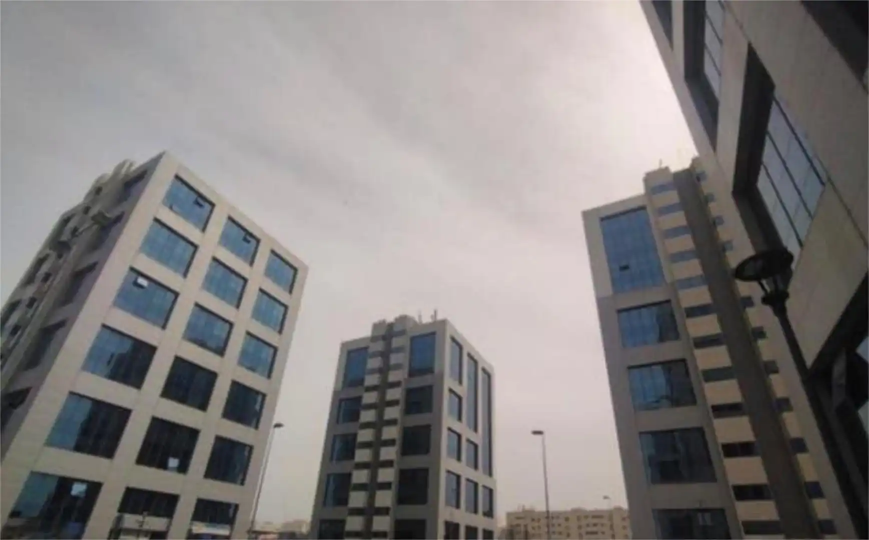 Vista exterior de Oficina de alquiler en Sevilla con Aire acondicionado