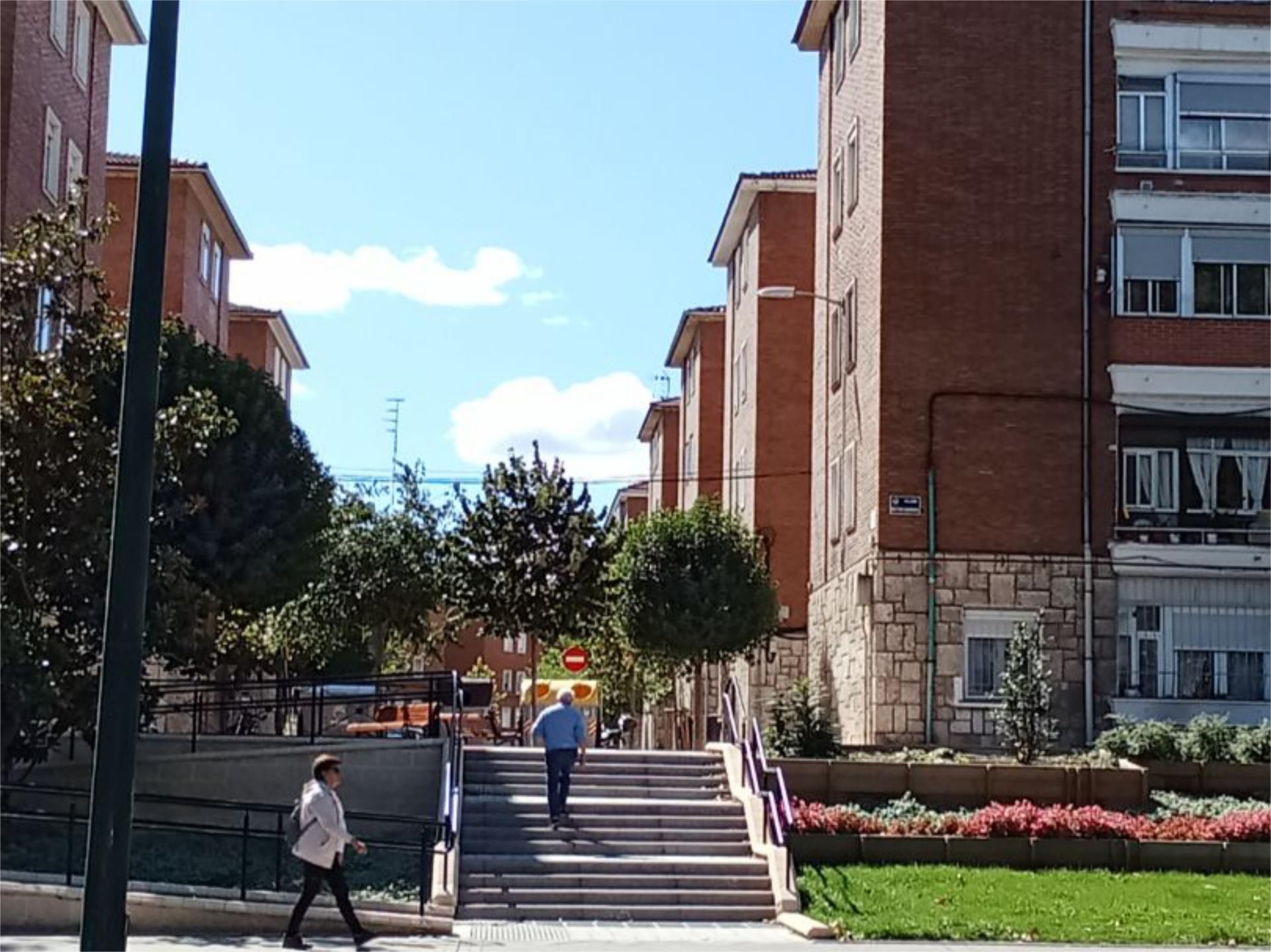 Vista exterior de Pis en venda en Valladolid Capital amb Calefacció, Parquet i Balcó