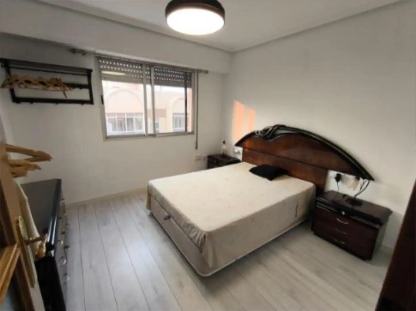 Pis en venda a Camí de Montcada, 112, Torrefiel Dormitori de Pis en venda en Valencia amb Aire condicionat, Calefacció i Parquet