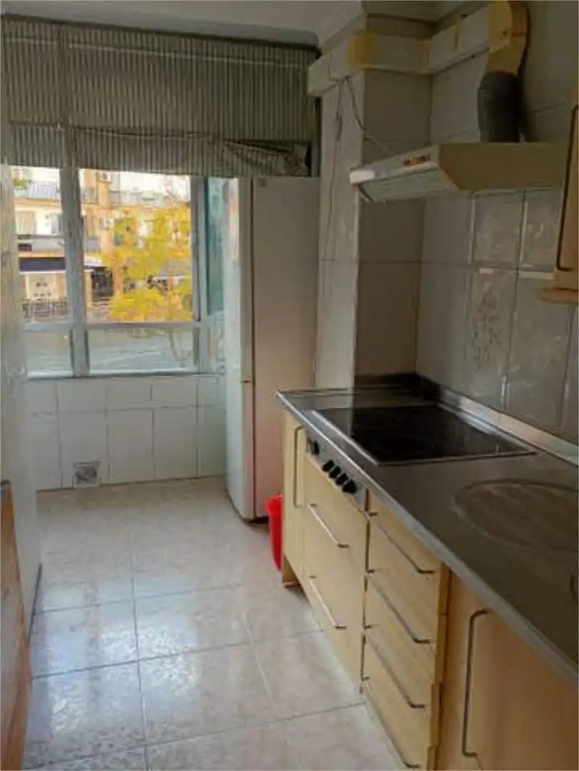 Piso en venta en Triana Este Cocina de Piso en venta en Sevilla