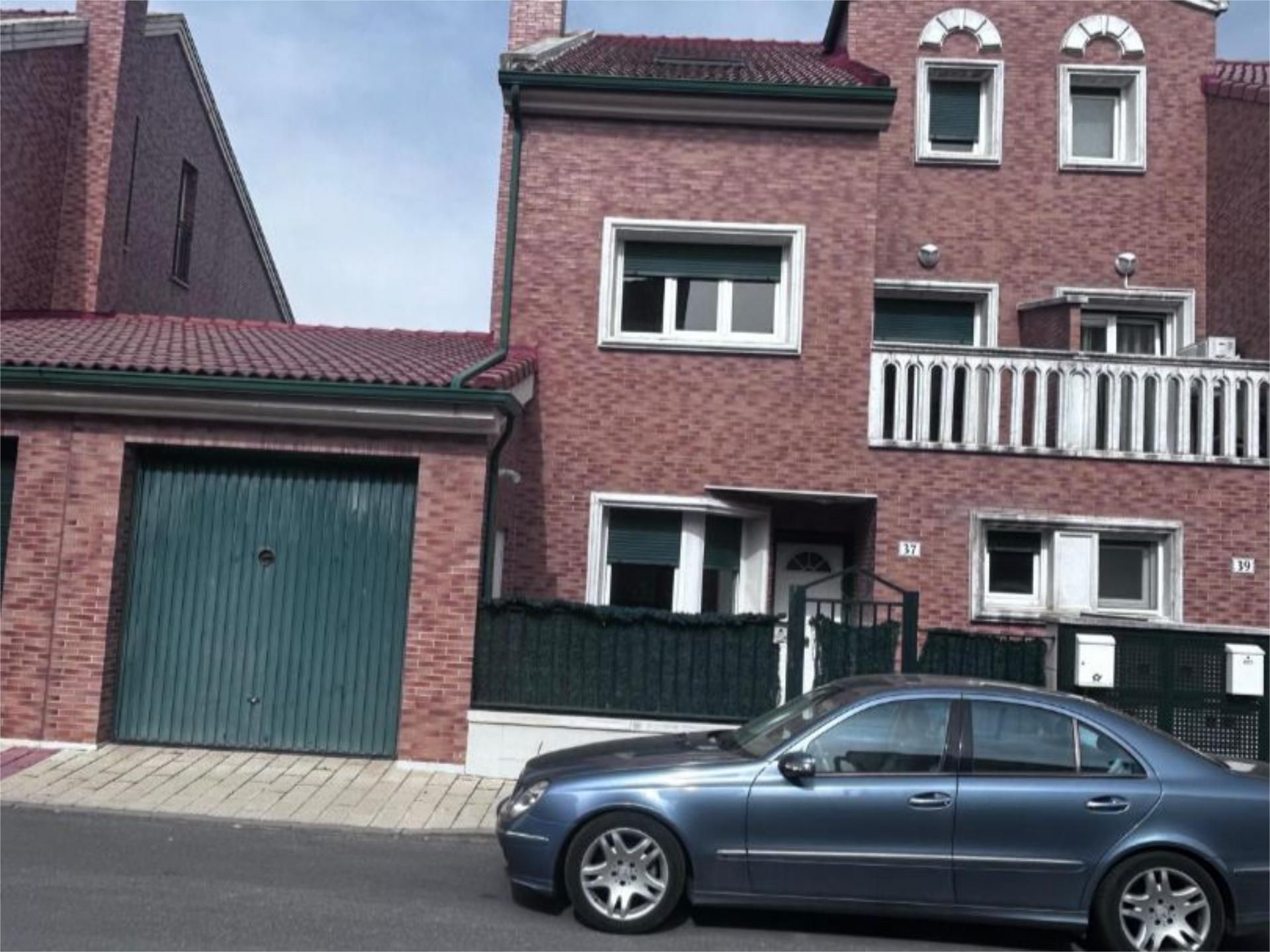 Vista exterior de Pis en venda en Zaratán amb Calefacció, Jardí privat i Terrassa