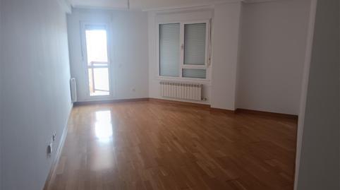 Photo 2 of Duplex for rent in Calle Mastín Leones, 24, Armunia, León Capital