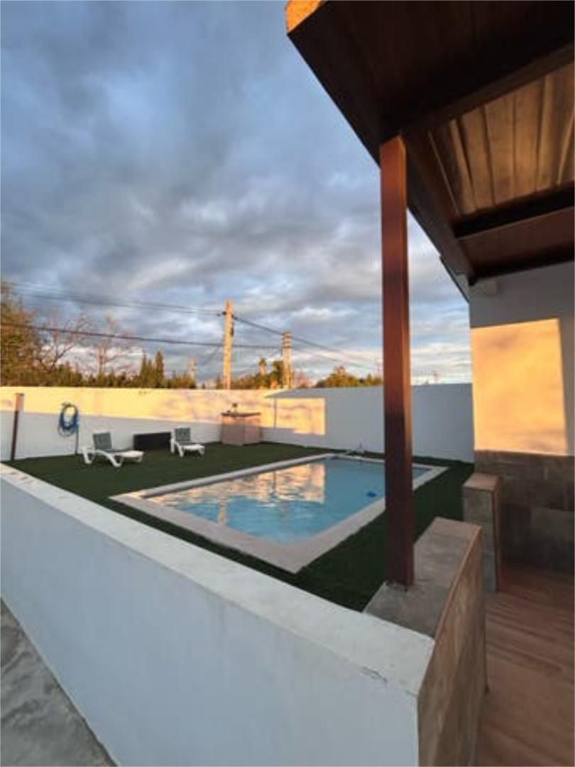 Casa adosada de lloguer a Carmona