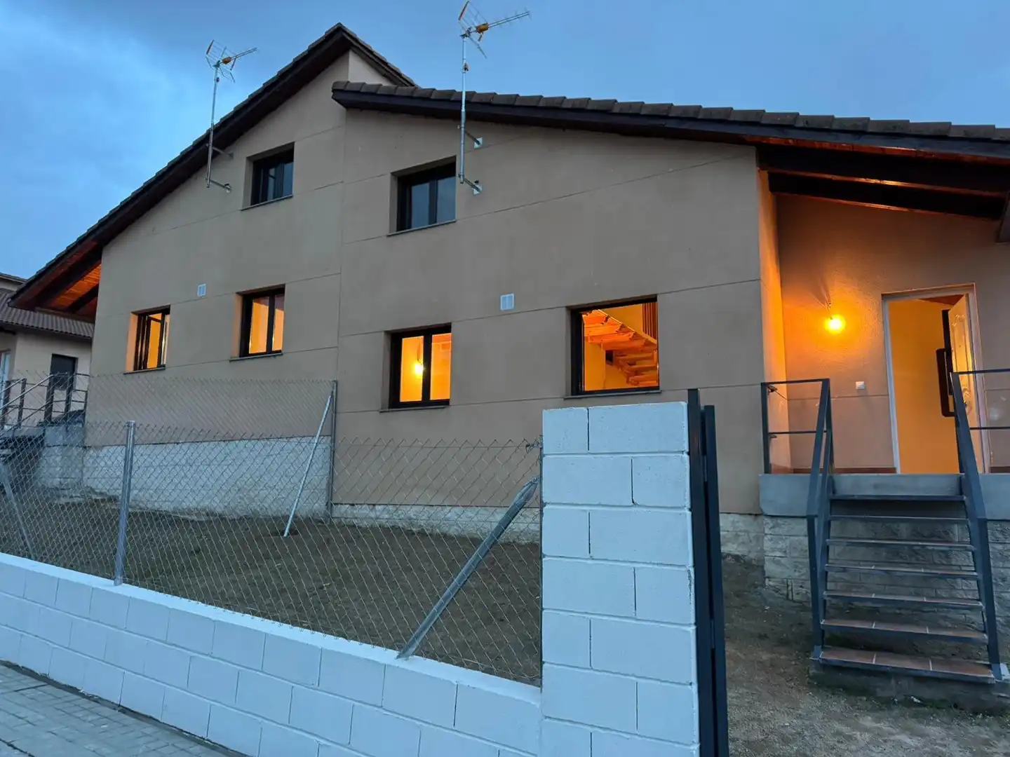 Casa o xalet en venda a Travesia Real, 6, Ituero y Lama Vista exterior de Casa o xalet en venda en Ituero y Lama amb Aire condicionat, Calefacció i Jardí privat