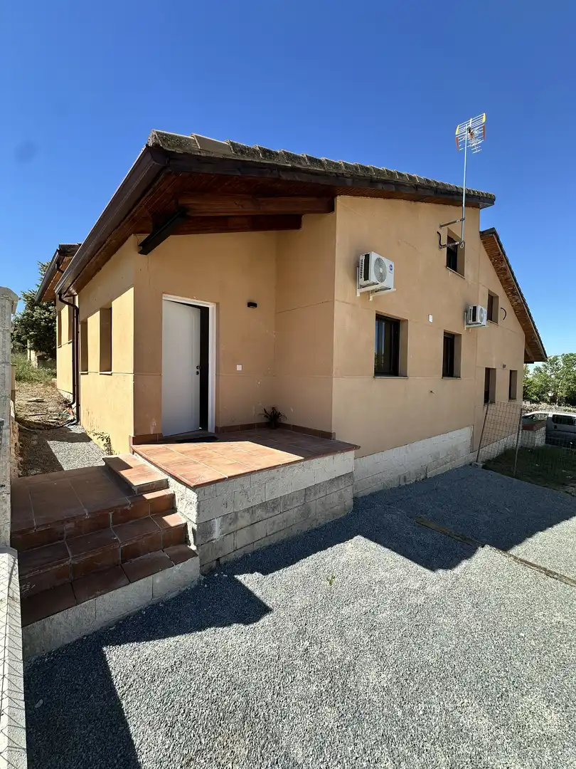 Casa o xalet en venda a Travesia Real, 6, Ituero y Lama Vista exterior de Casa o xalet en venda en Ituero y Lama amb Aire condicionat, Calefacció i Jardí privat