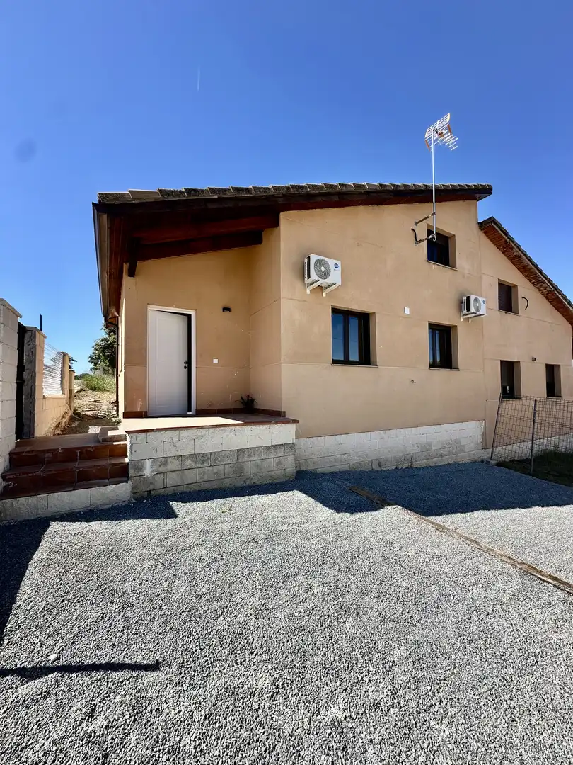 Casa o xalet en venda a Travesia Real, 6, Ituero y Lama Vista exterior de Casa o xalet en venda en Ituero y Lama amb Aire condicionat, Calefacció i Jardí privat