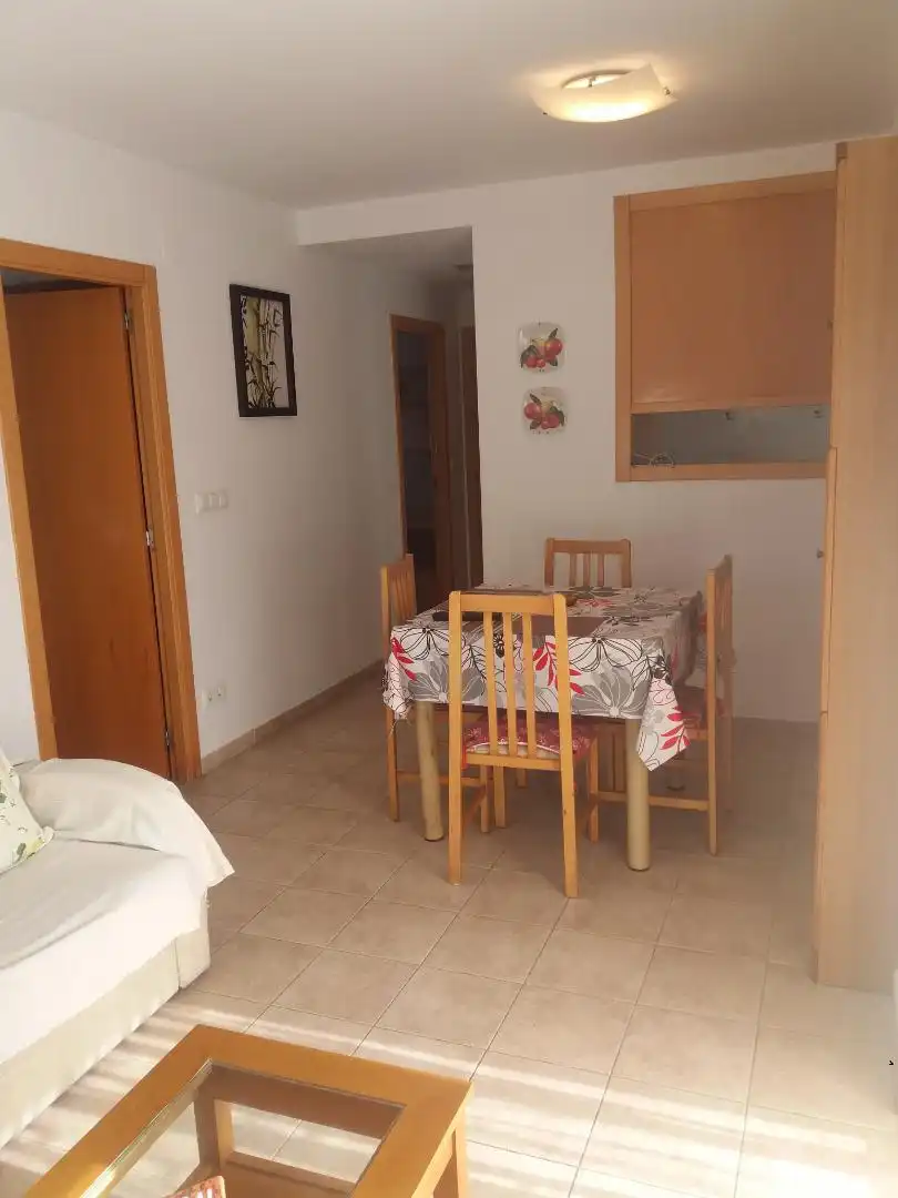 Apartamento de alquiler en Carrer d'Argelers, 20, Oliva Playa Comedor de Apartamento de alquiler en Oliva con Aire acondicionado, Calefacción y Terraza