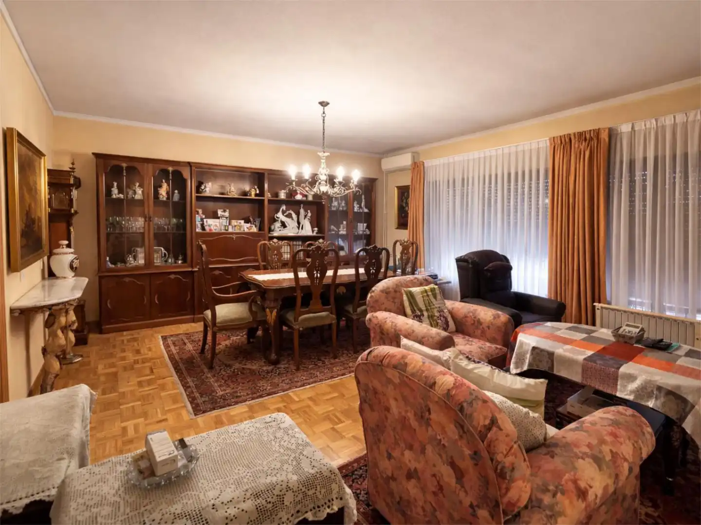 Casa o chalet en venta en Avenida de la Virgen de Loreto, 3, Centro Sala de estar de Casa o chalet en venta en Torrejón de Ardoz con Terraza y Piscina